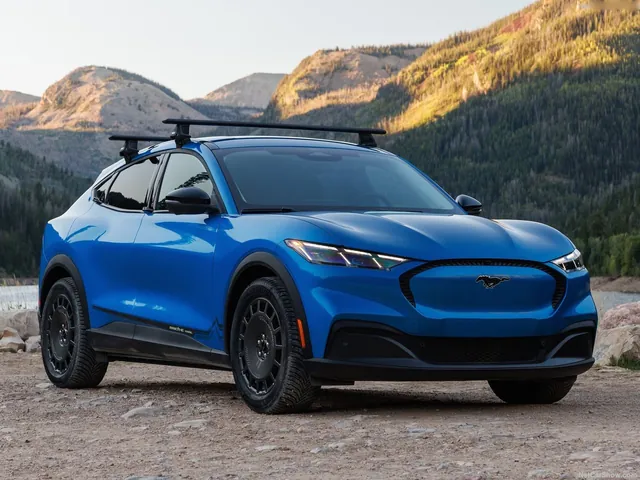 Ford Mustang Mach-E Trail (2027)