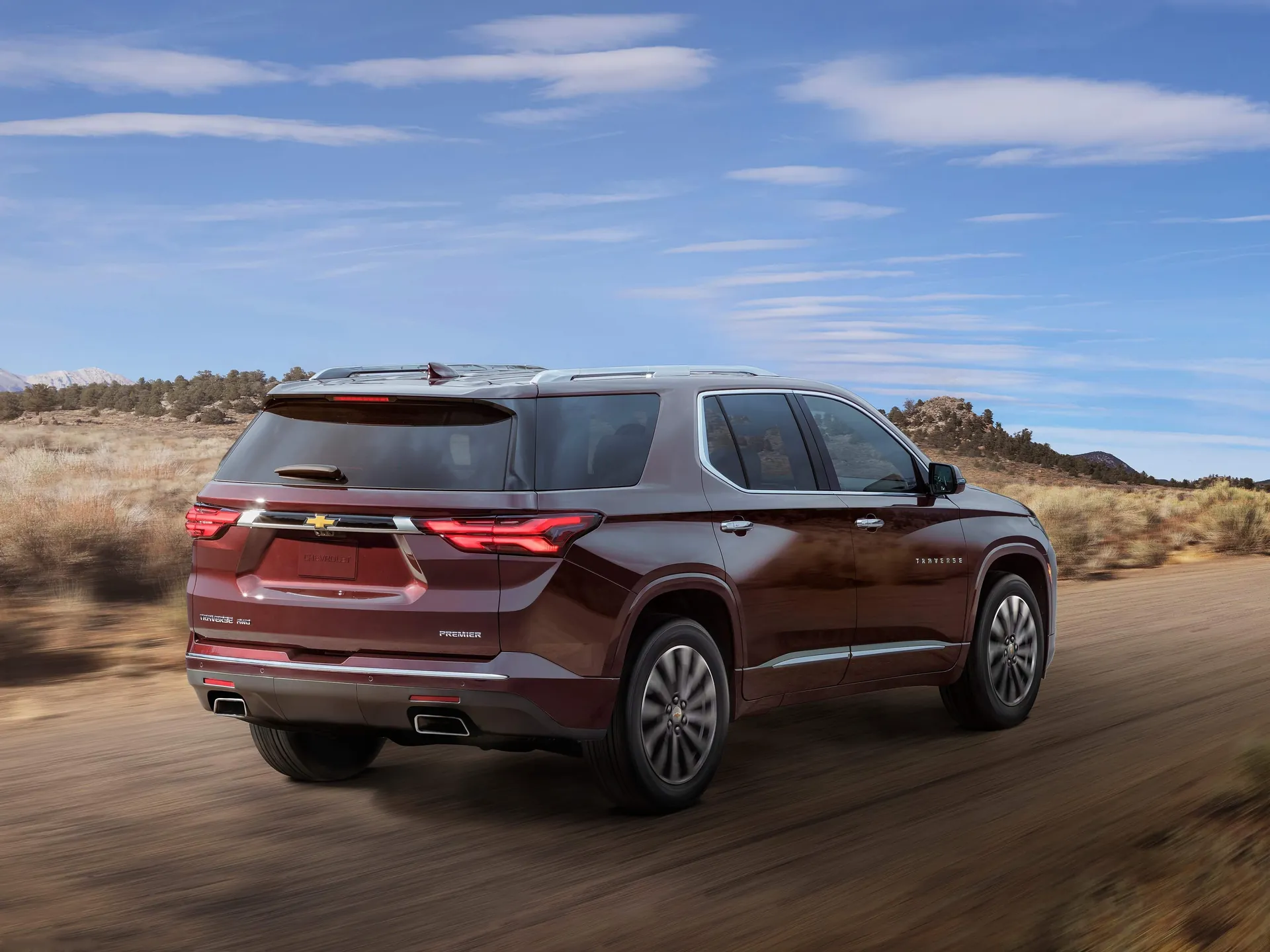 Chevrolet Traverse (2021) – zadní tříčtvrteční pohled