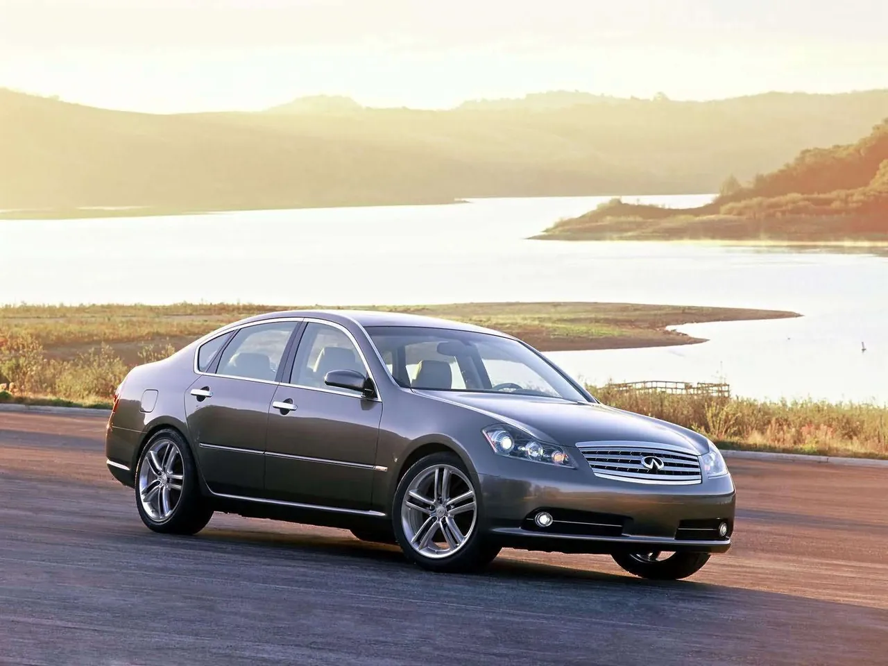 Infiniti M45 Concept (2004)