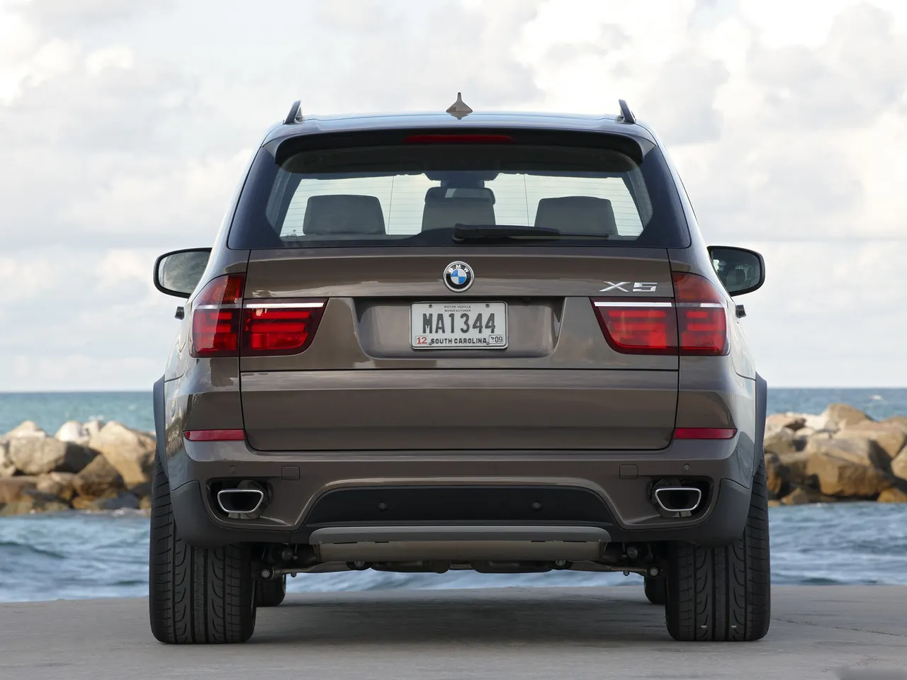 BMW X5 (2011) – zezadu