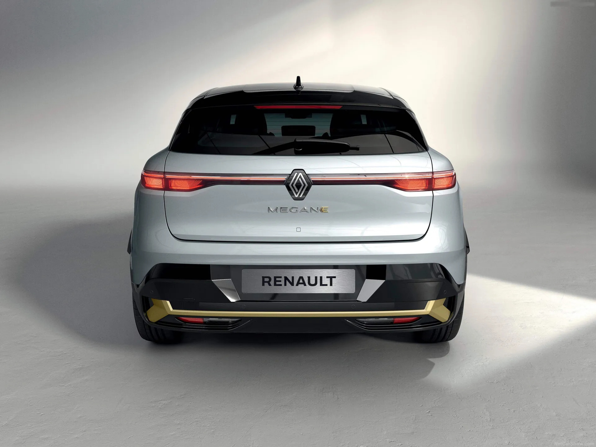 Renault Megane E-Tech (2022) – zezadu