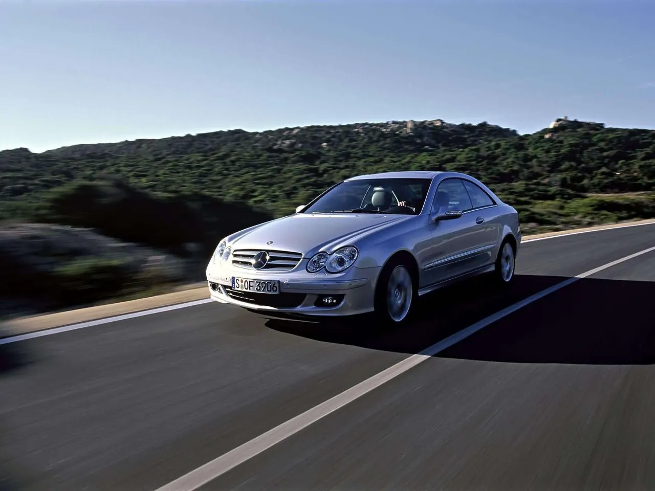 Mercedes-Benz CLK350 (2005)