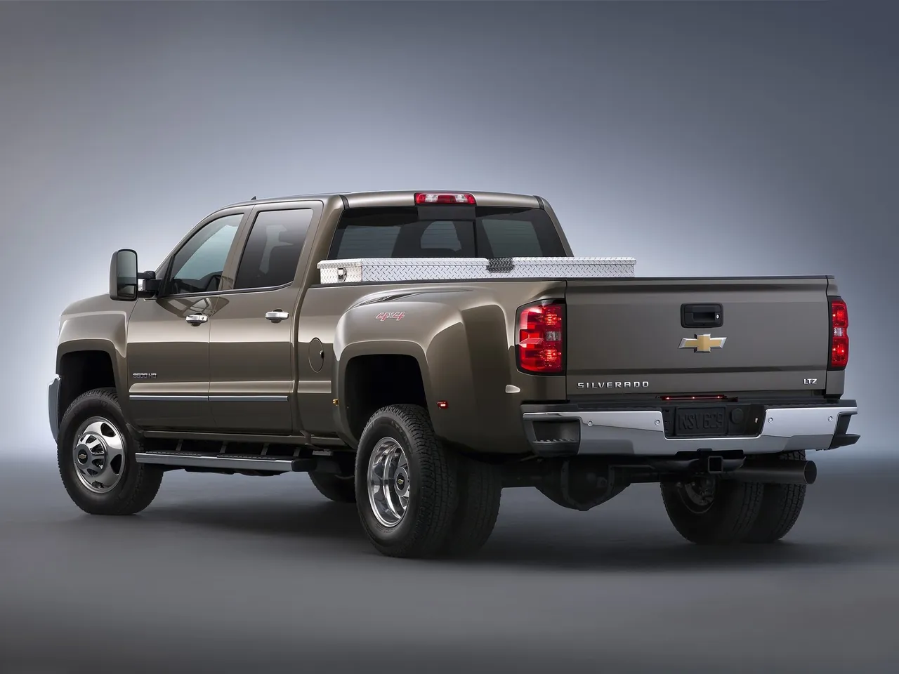 Chevrolet Silverado HD (2015) – zadní tříčtvrteční pohled