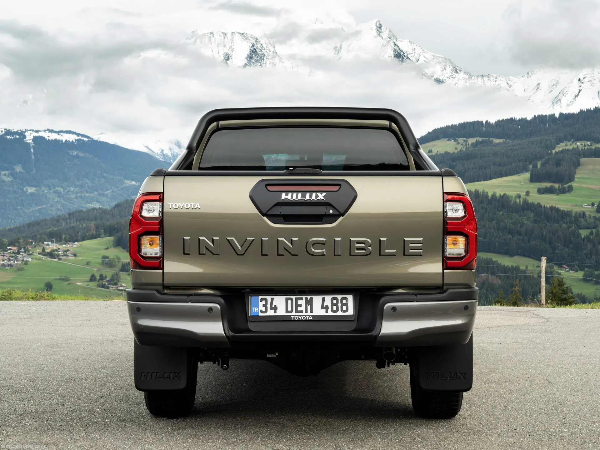 Toyota Hilux (2021) – zezadu