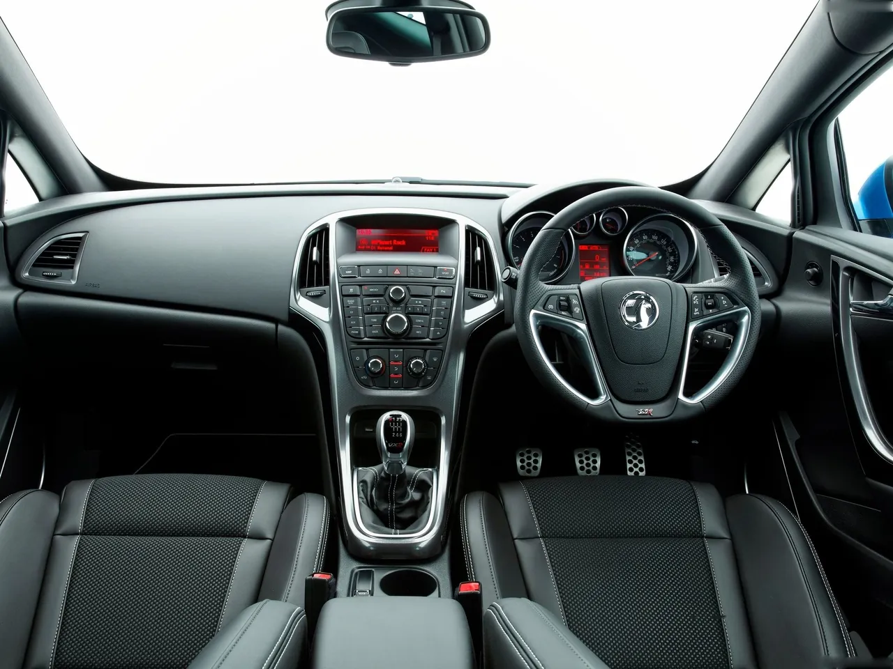 Vauxhall Astra VXR (2013) – interiér