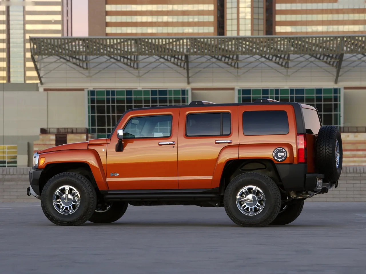 Hummer H3 Alpha (2008) – boční profil