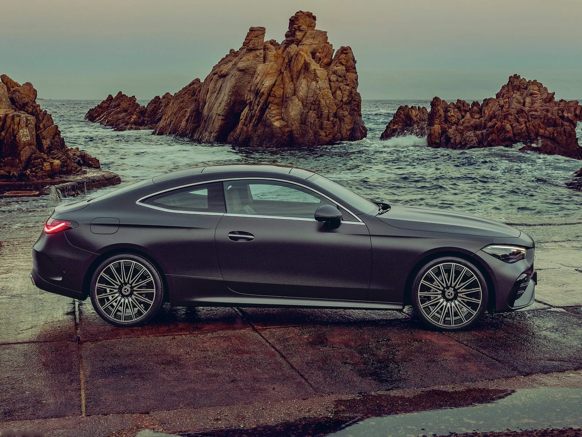 Mercedes-Benz CLE Coupe (2024) - Side Profile