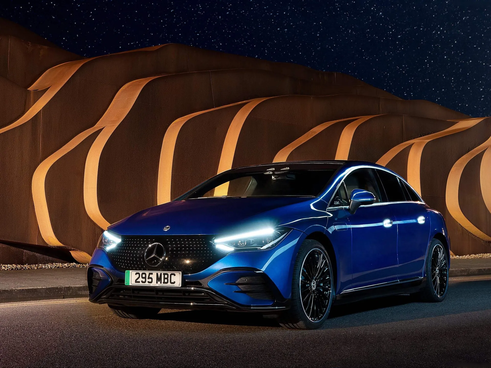 Mercedes-Benz EQE [UK] (2023)