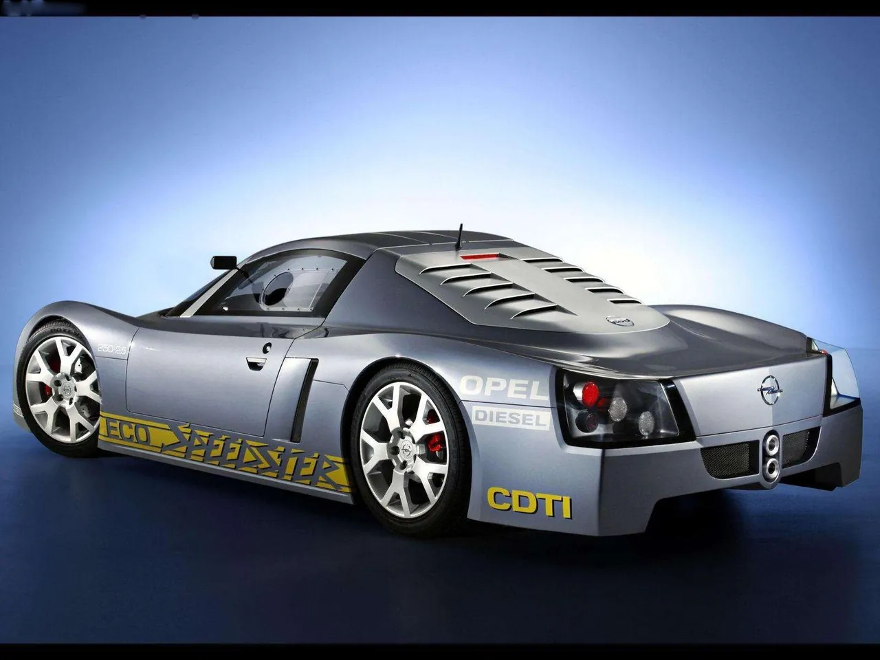Opel Eco Speedster Concept (2002) – zadní tříčtvrteční pohled