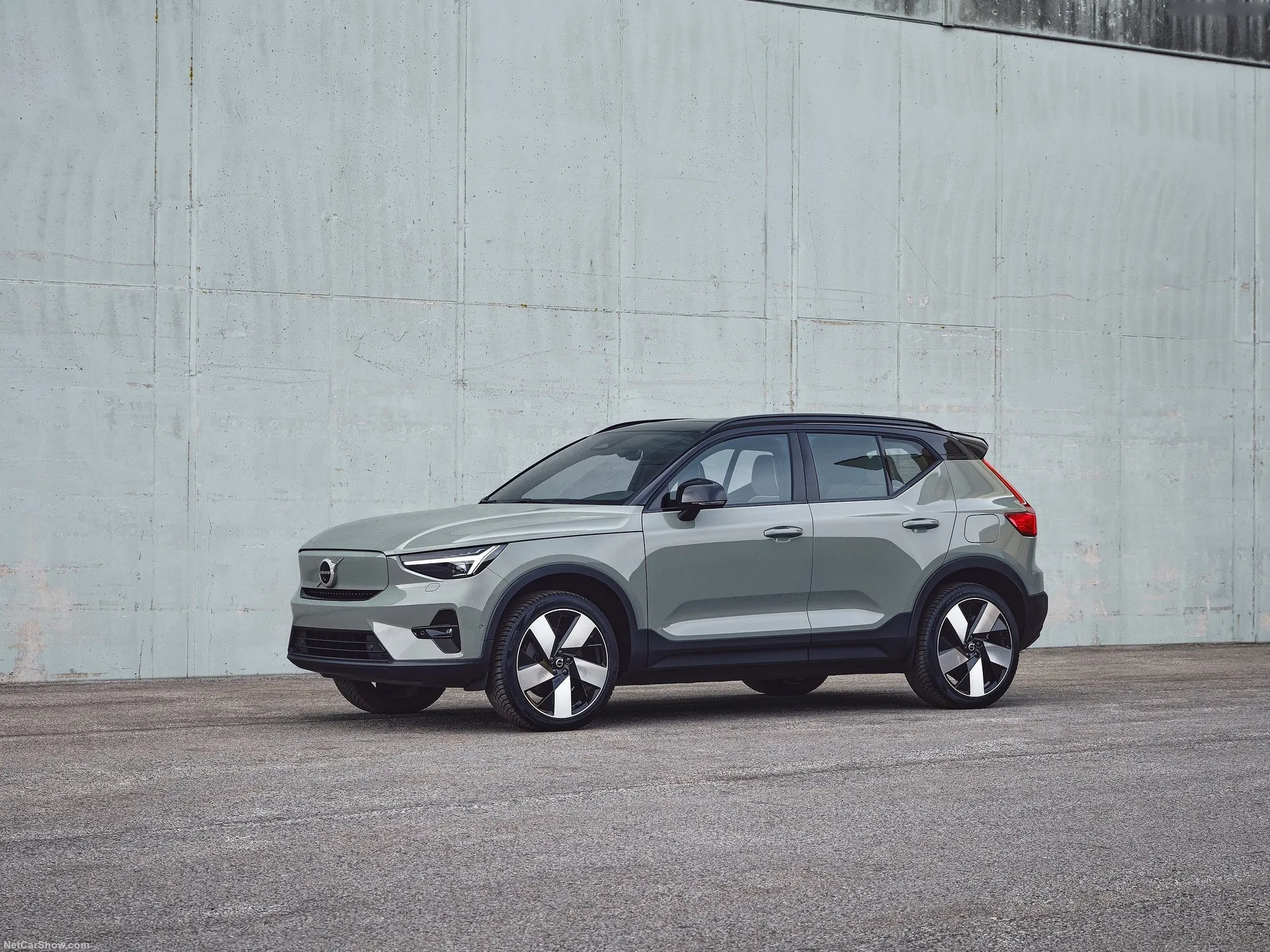 Volvo XC40 Recharge (2023)