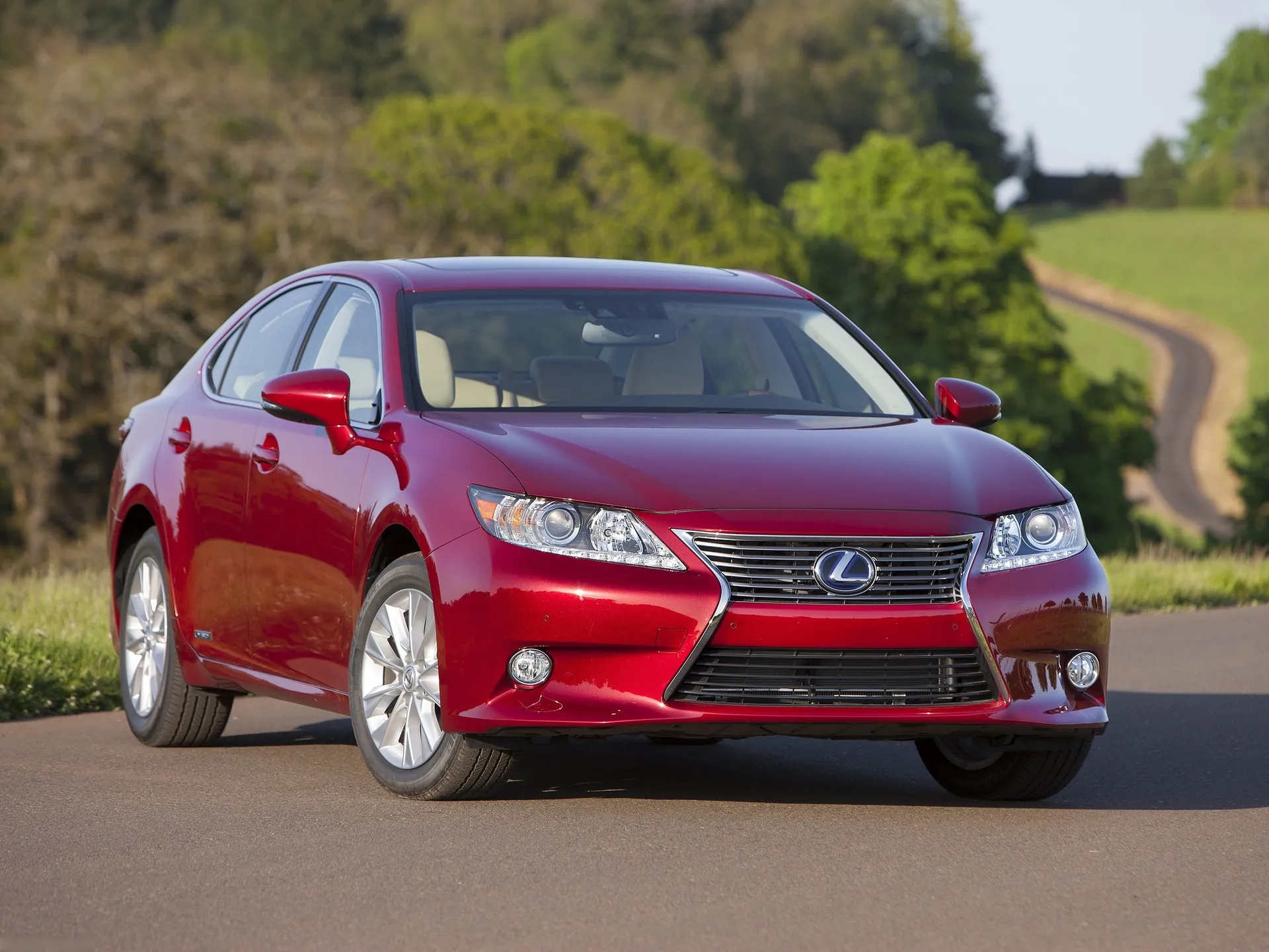 Lexus ES 300h (2013)