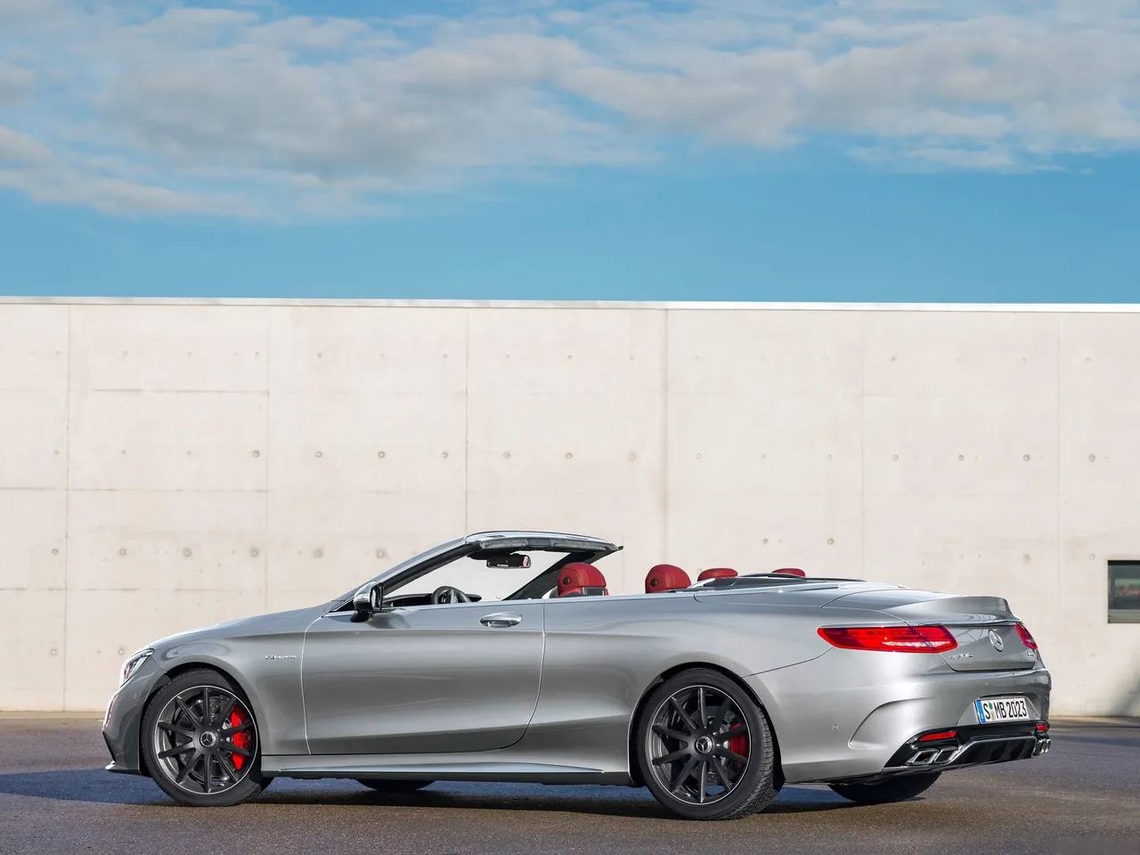 Mercedes-Benz S63 AMG 4Matic Cabriolet Edition 130 (2016) – zadní tříčtvrteční pohled