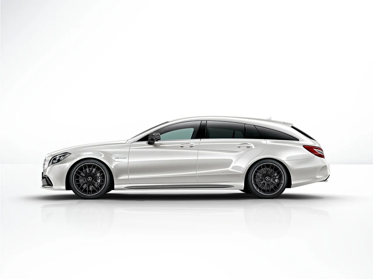 Mercedes-Benz CLS63 AMG Shooting Brake (2015) – boční profil