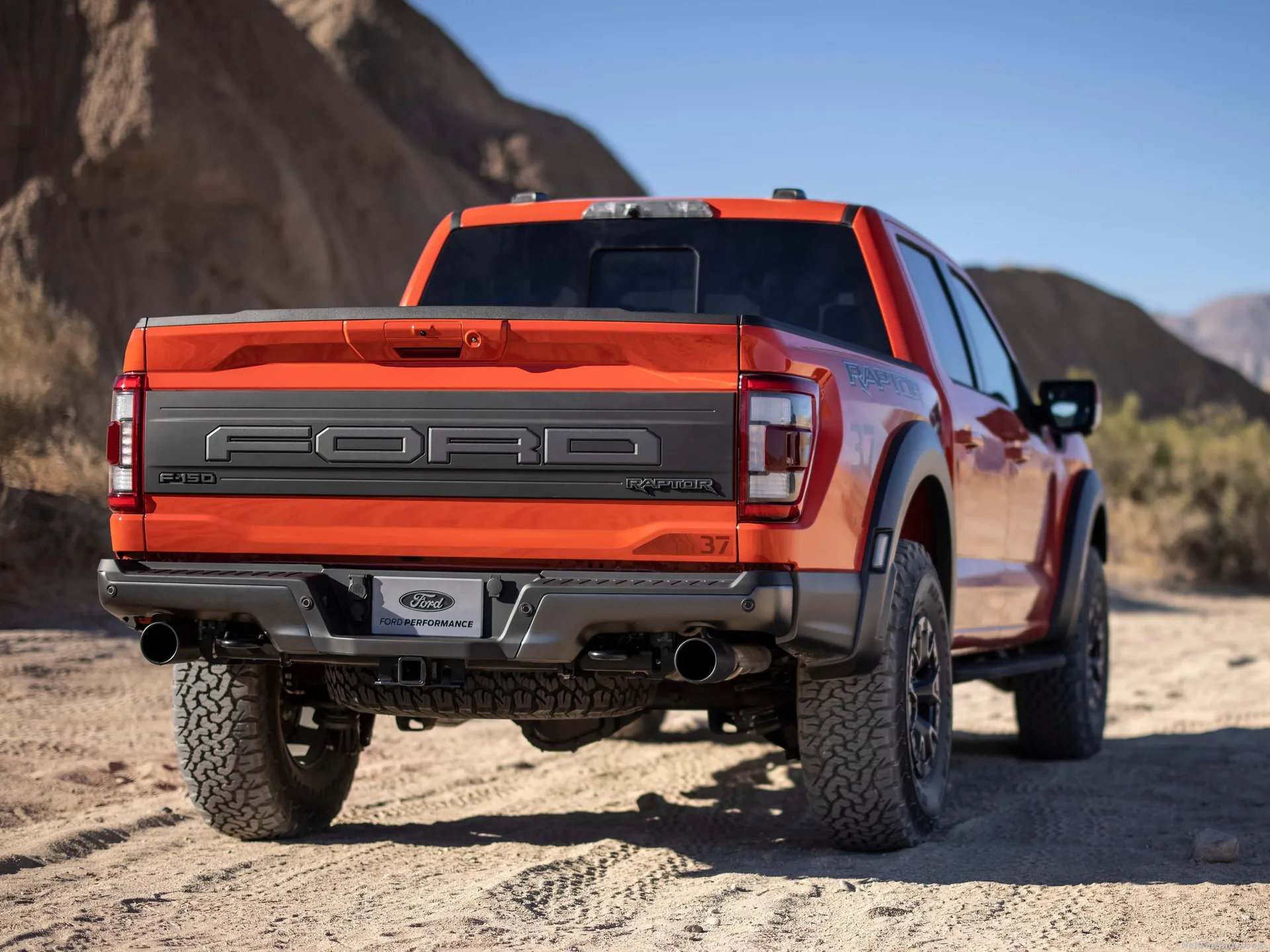 Ford F-150 Raptor (2021) - Rear Three-Quarter