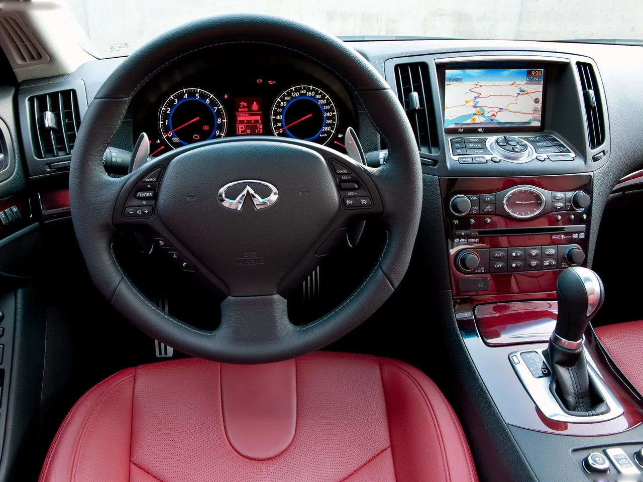 Infiniti G37 Convertible (2009) – interiér