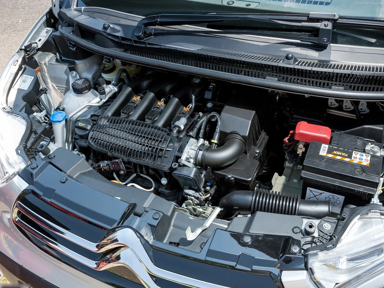 Citroen C1 (2015) – motorový prostor