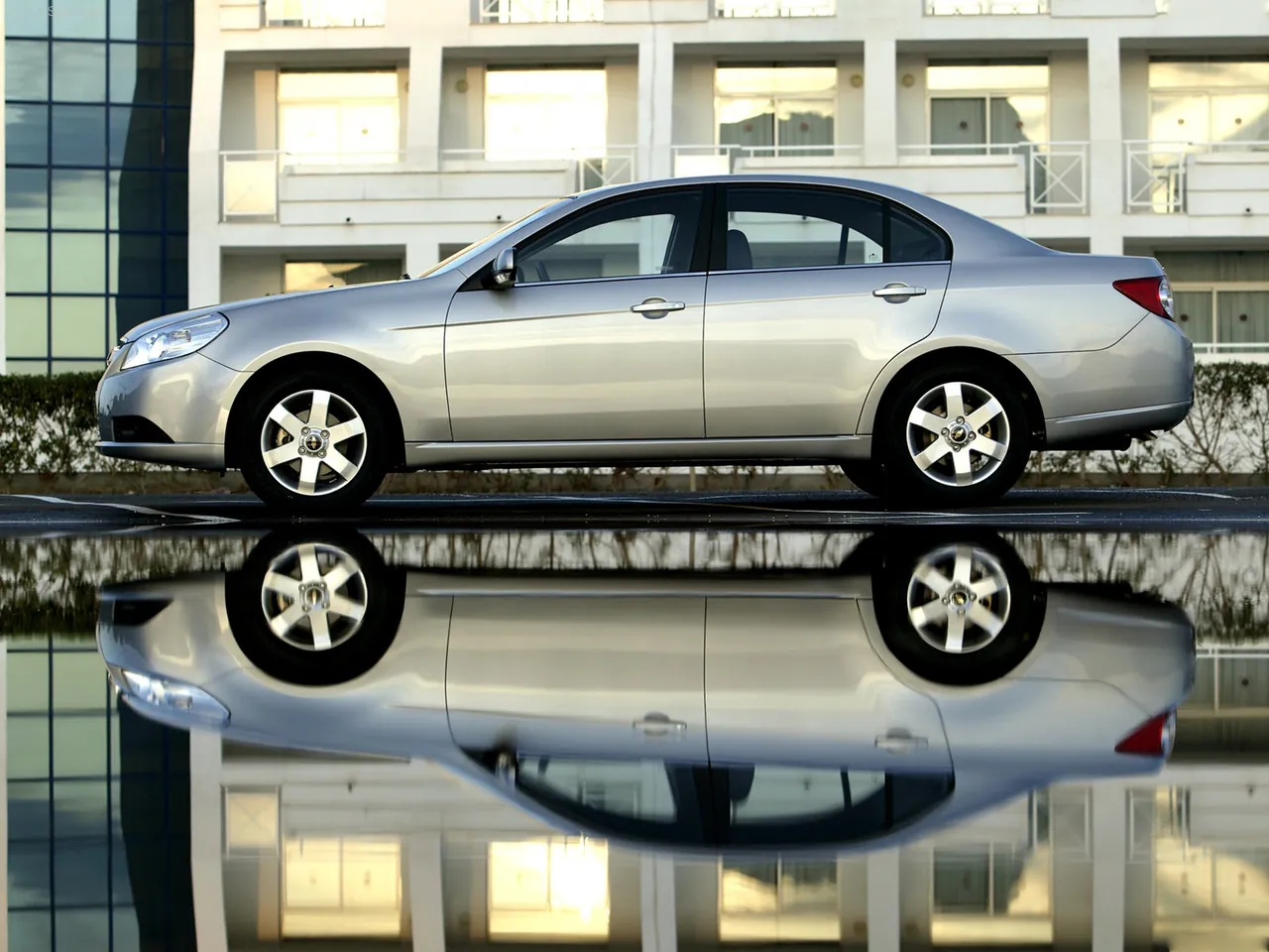 Chevrolet Epica (2006) – boční profil