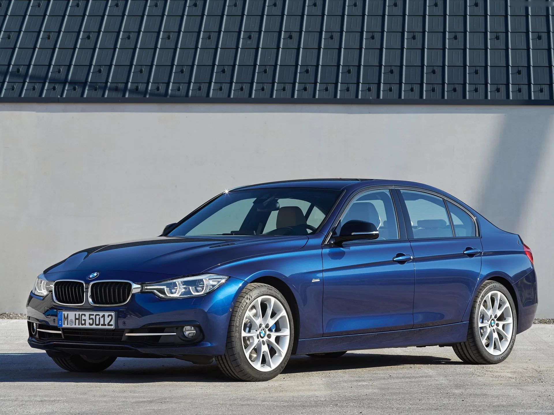 BMW 3-Series (2016)