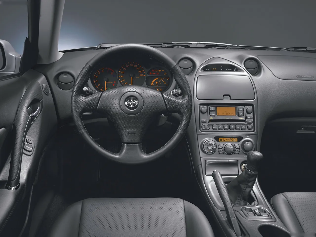 Toyota Celica (2003) - Interior