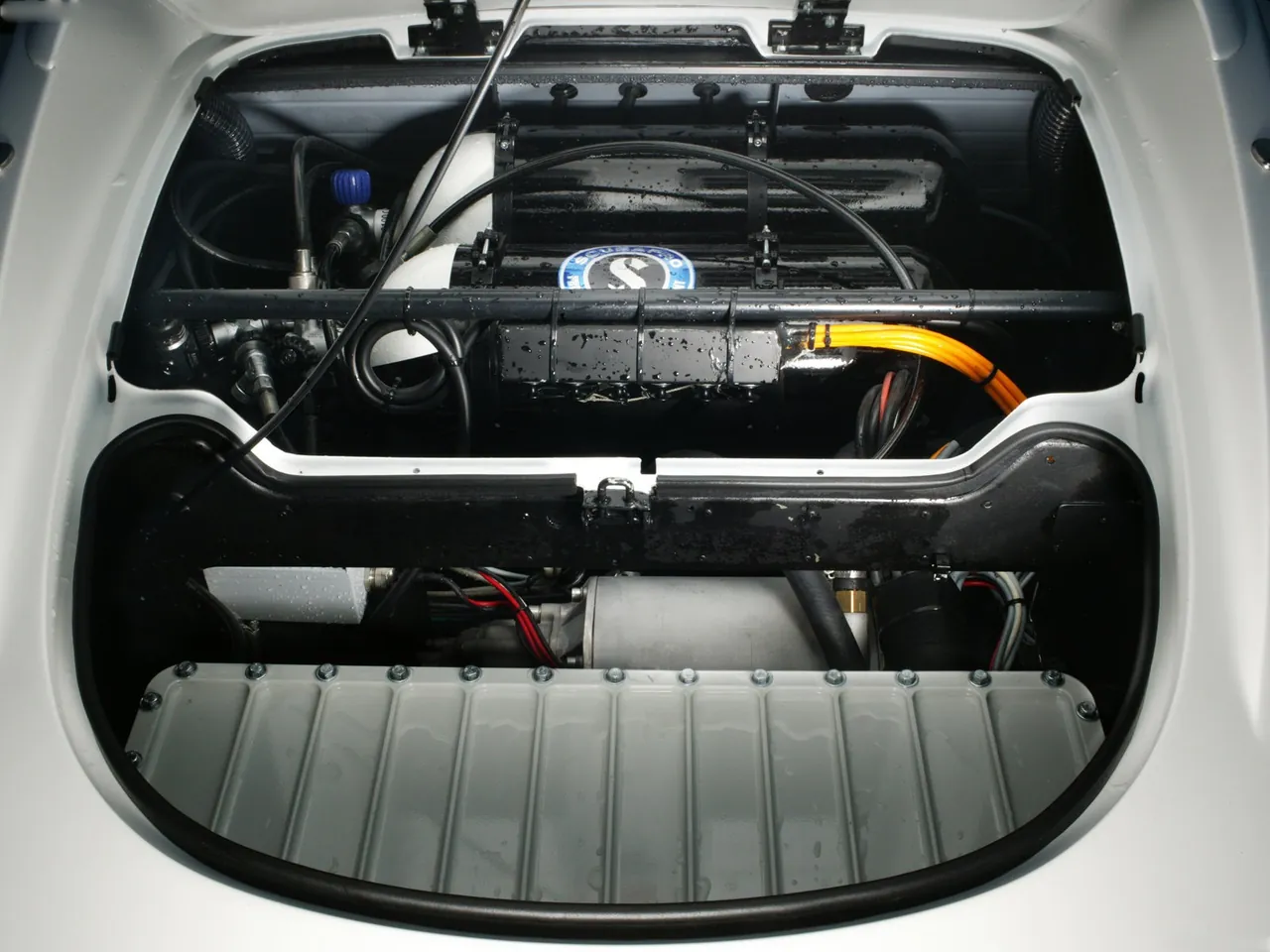Rinspeed sQuba Concept (2008) – motorový prostor