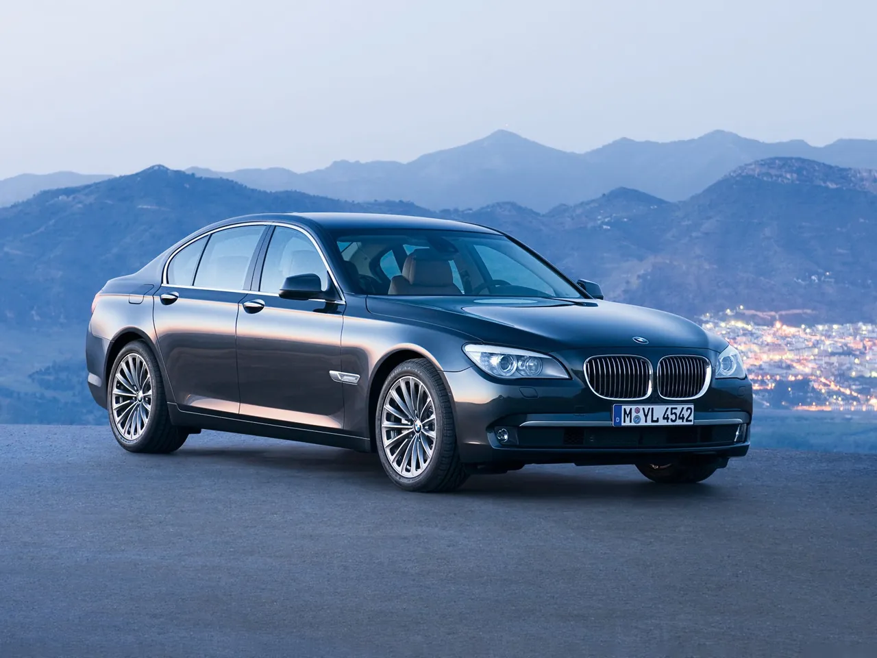 BMW 7-Series (2009)