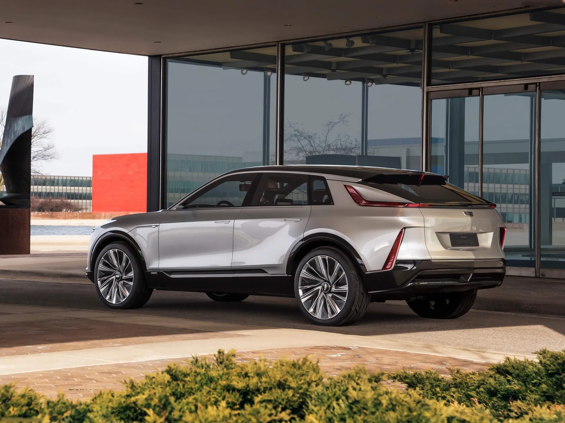 Cadillac Lyriq Concept (2020) – zadní tříčtvrteční pohled