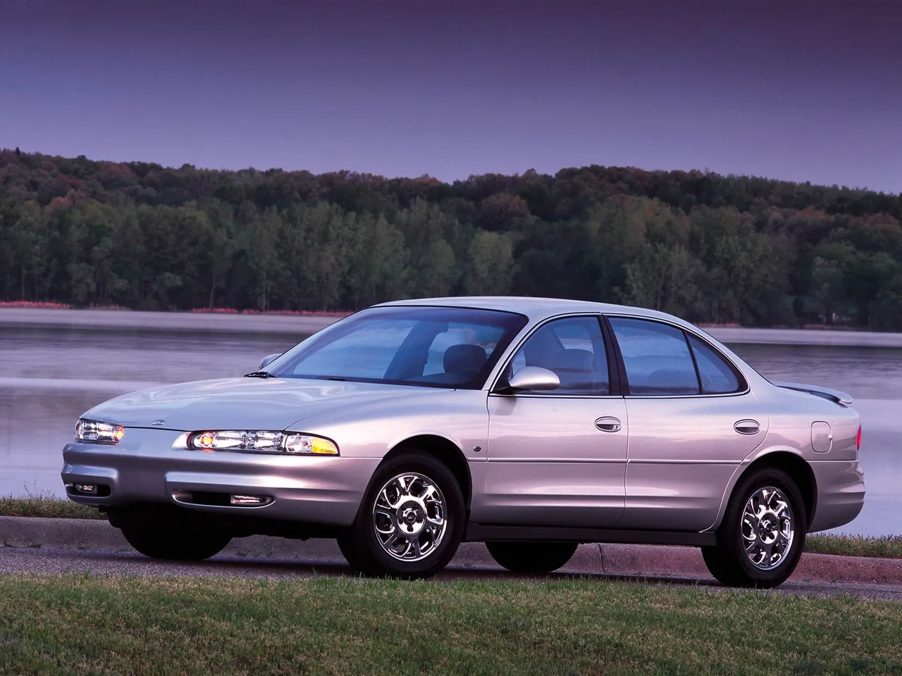 Oldsmobile Intrigue (2000)