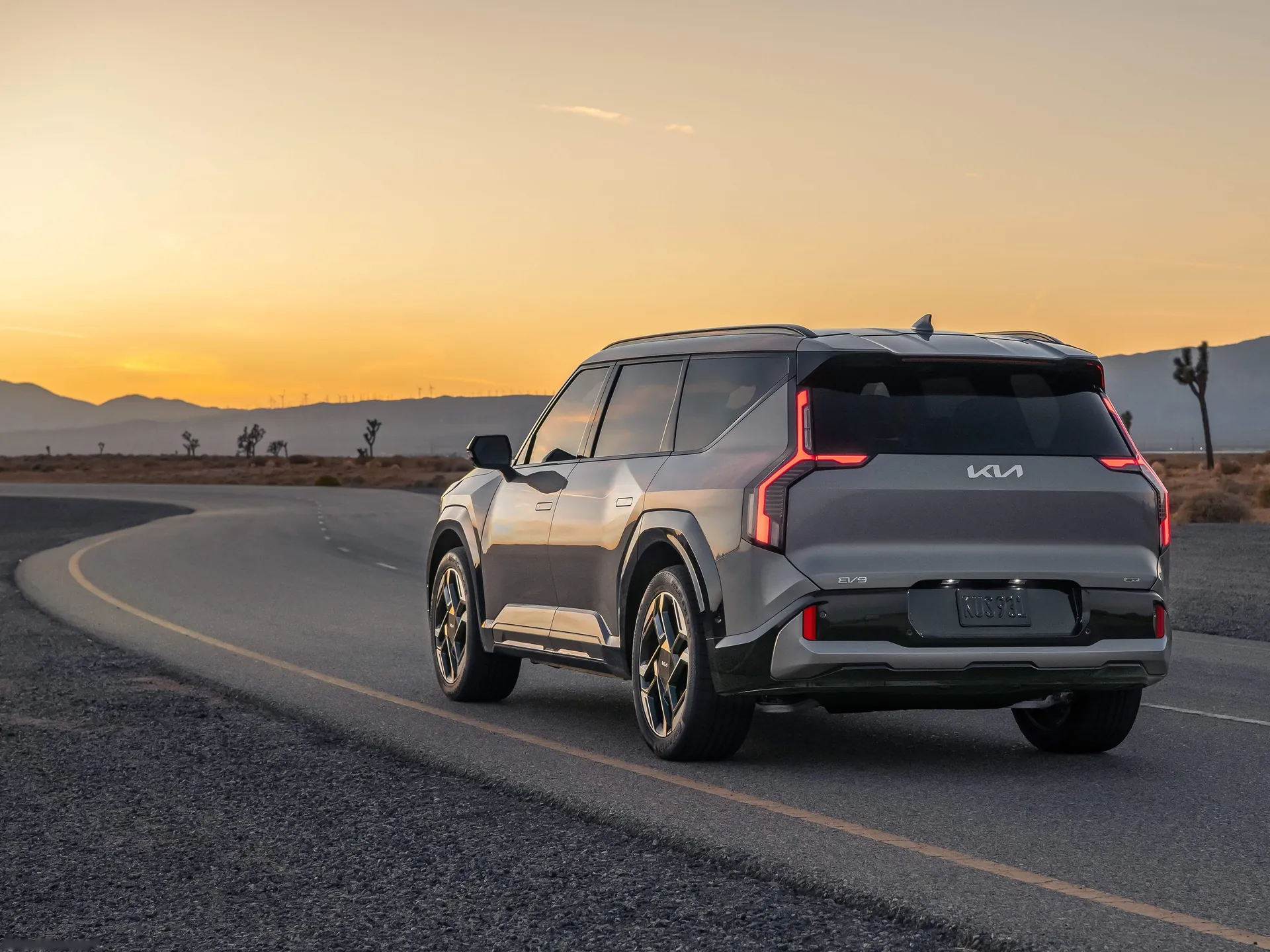 Kia EV9 GT (2026) – zadní tříčtvrteční pohled