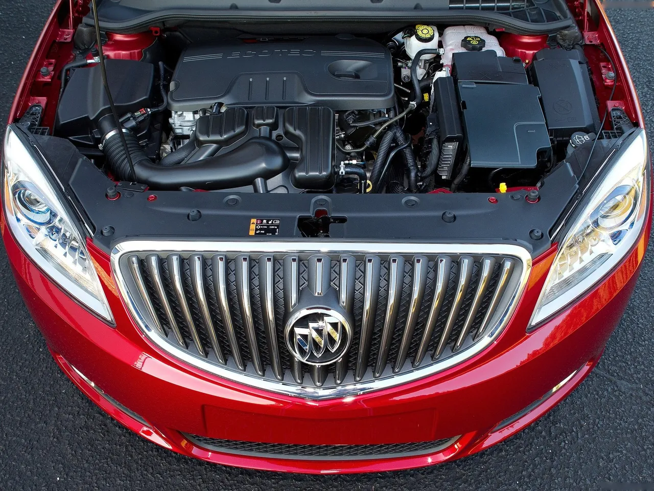 Buick Verano (2012) – motorový prostor