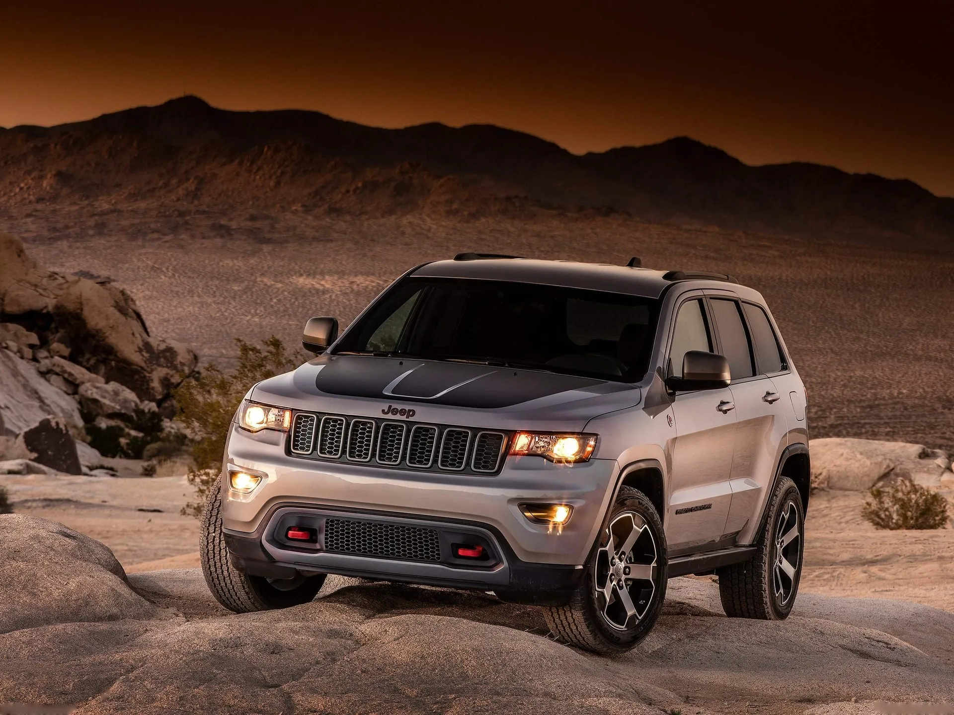 Jeep Grand Cherokee Trailhawk (2017)