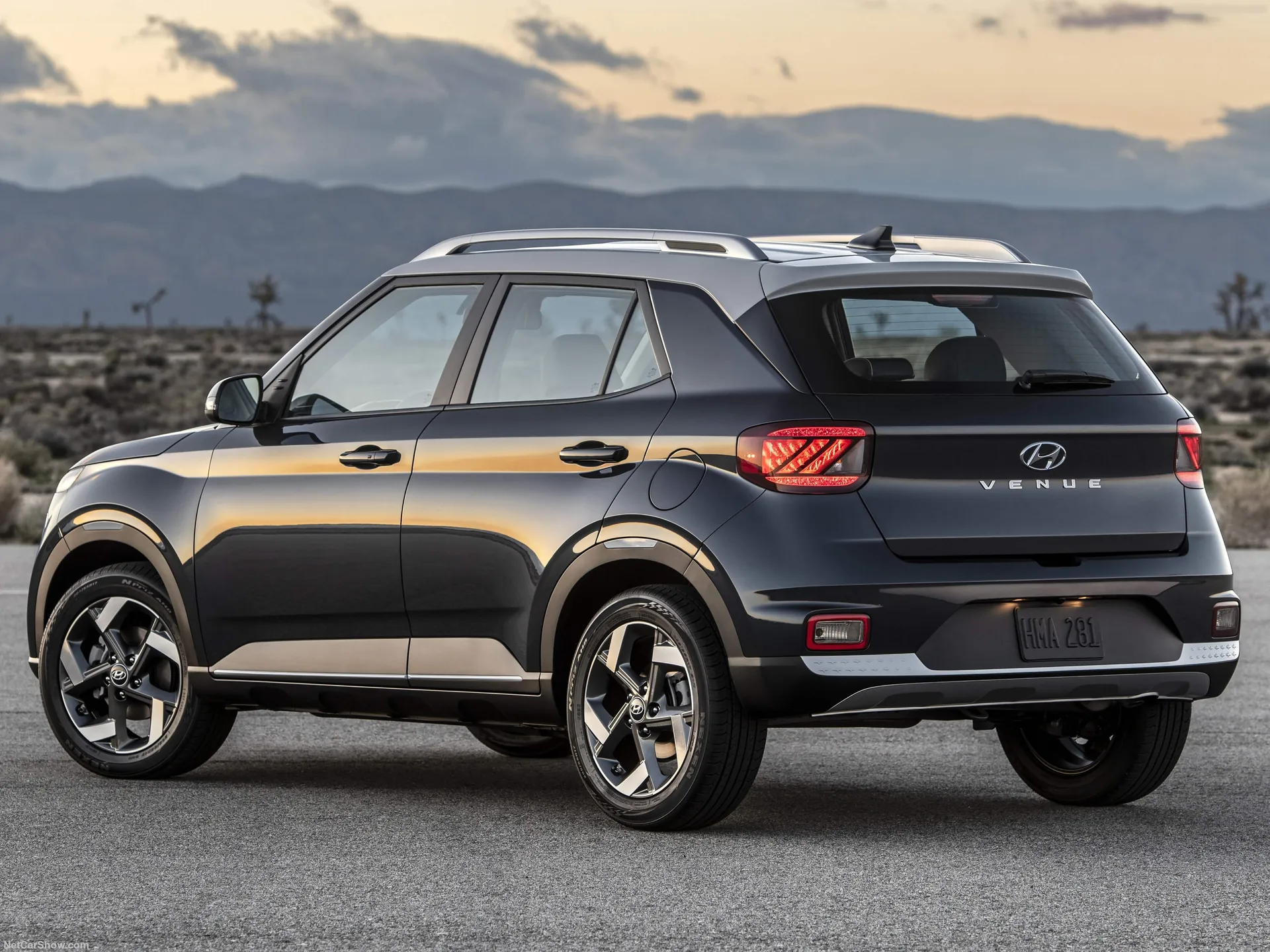 Hyundai Venue (2020) – zadní tříčtvrteční pohled