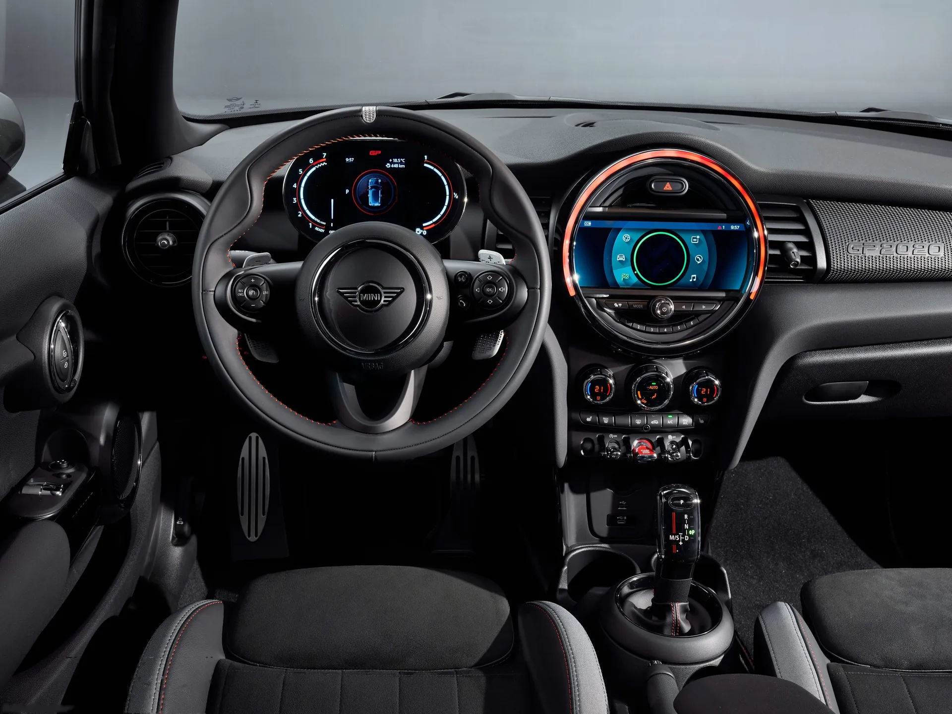 Mini John Cooper Works GP (2020) – interiér