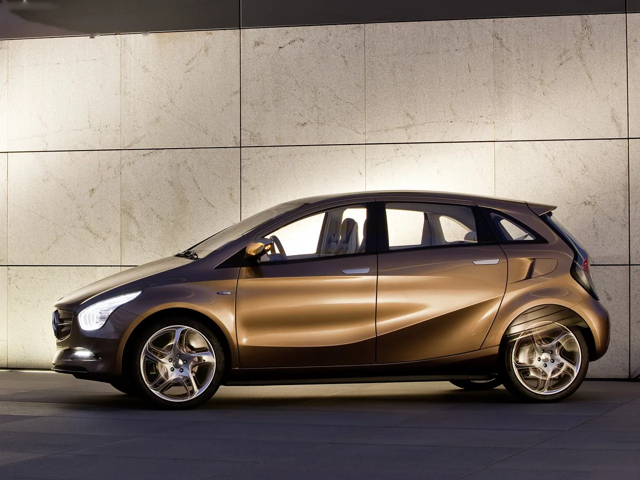 Mercedes-Benz BlueZero E-Cell Plus Concept (2009) - Side Profile