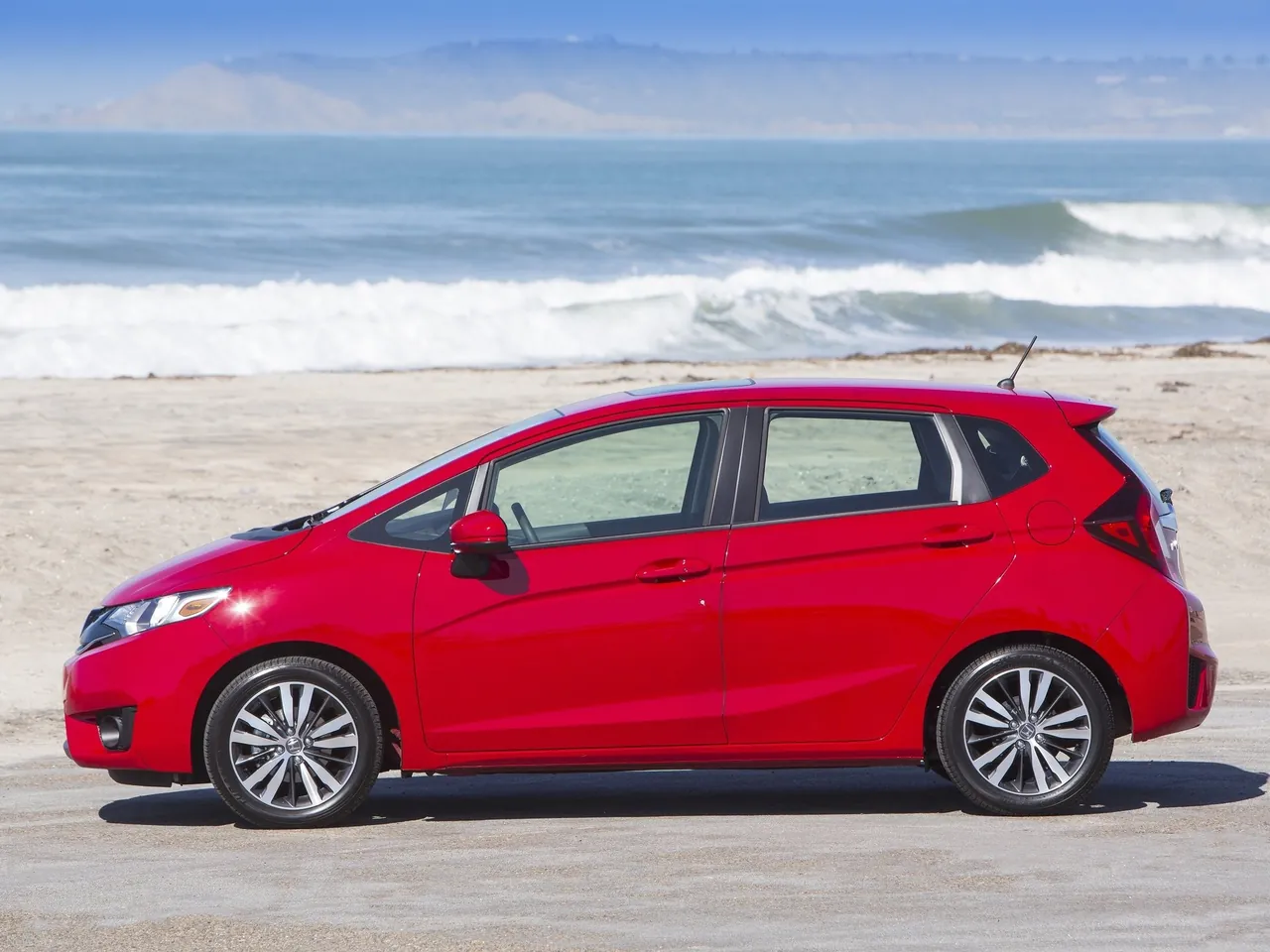 Honda Fit (2015) – boční profil