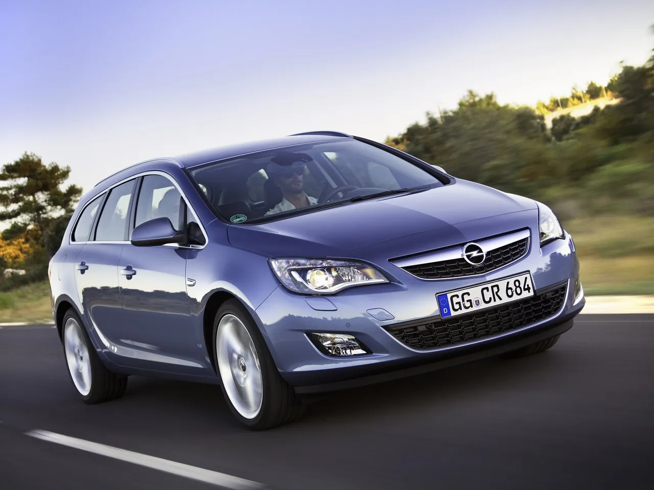 Opel Astra Sports Tourer (2011)