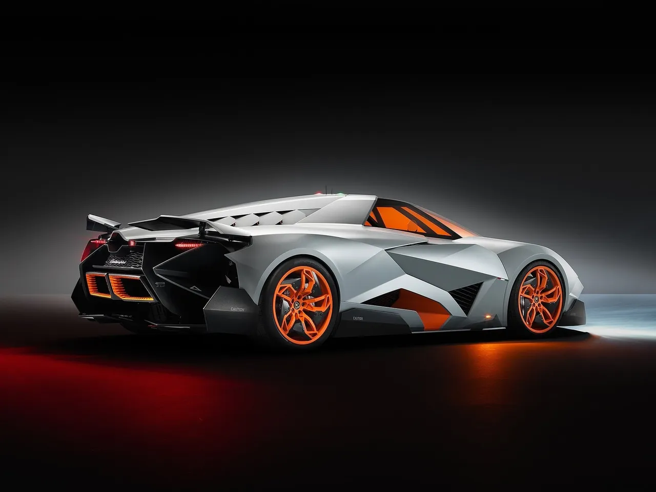Lamborghini Egoista Concept (2013) – zadní tříčtvrteční pohled