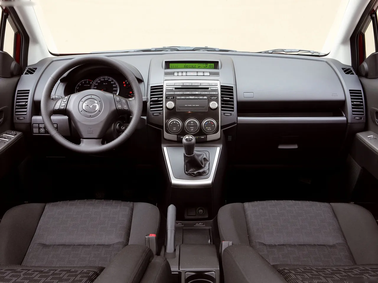 Mazda 5 (2008) – interiér