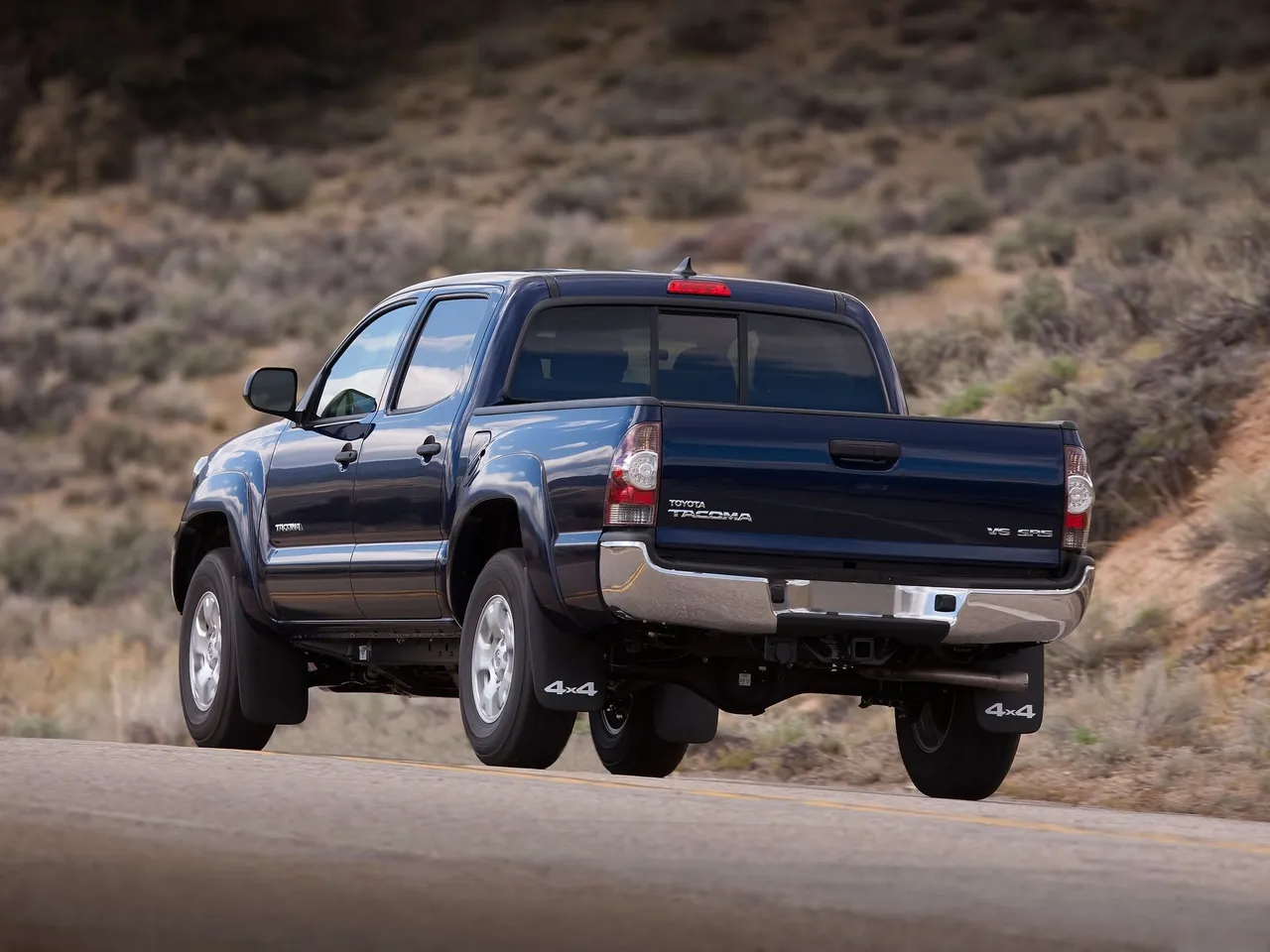 Toyota Tacoma (2012) – zadní tříčtvrteční pohled