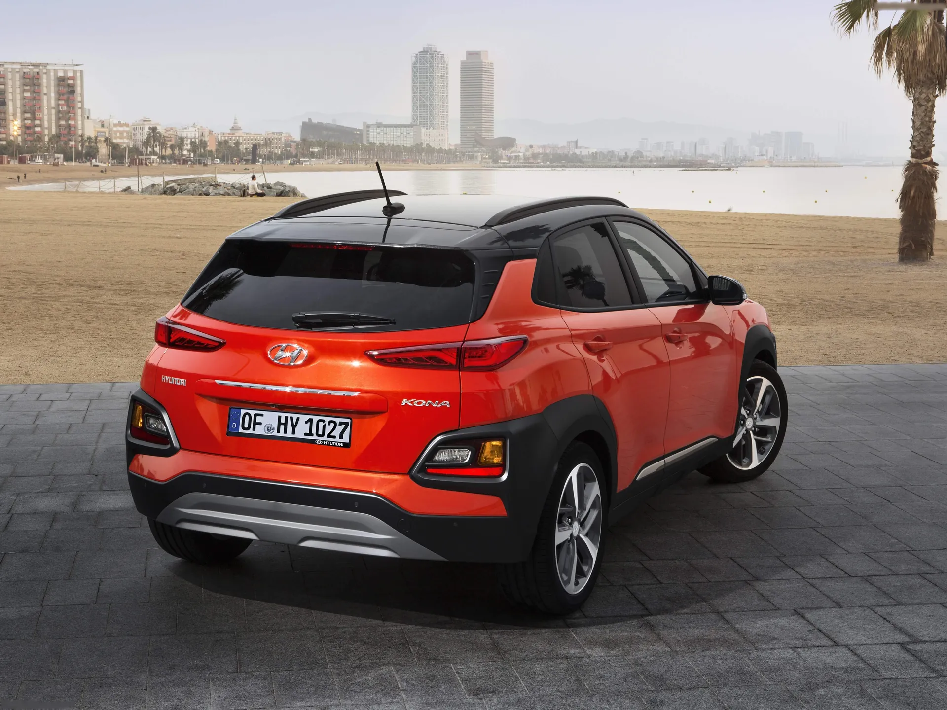 Hyundai Kona (2018) – zadní tříčtvrteční pohled