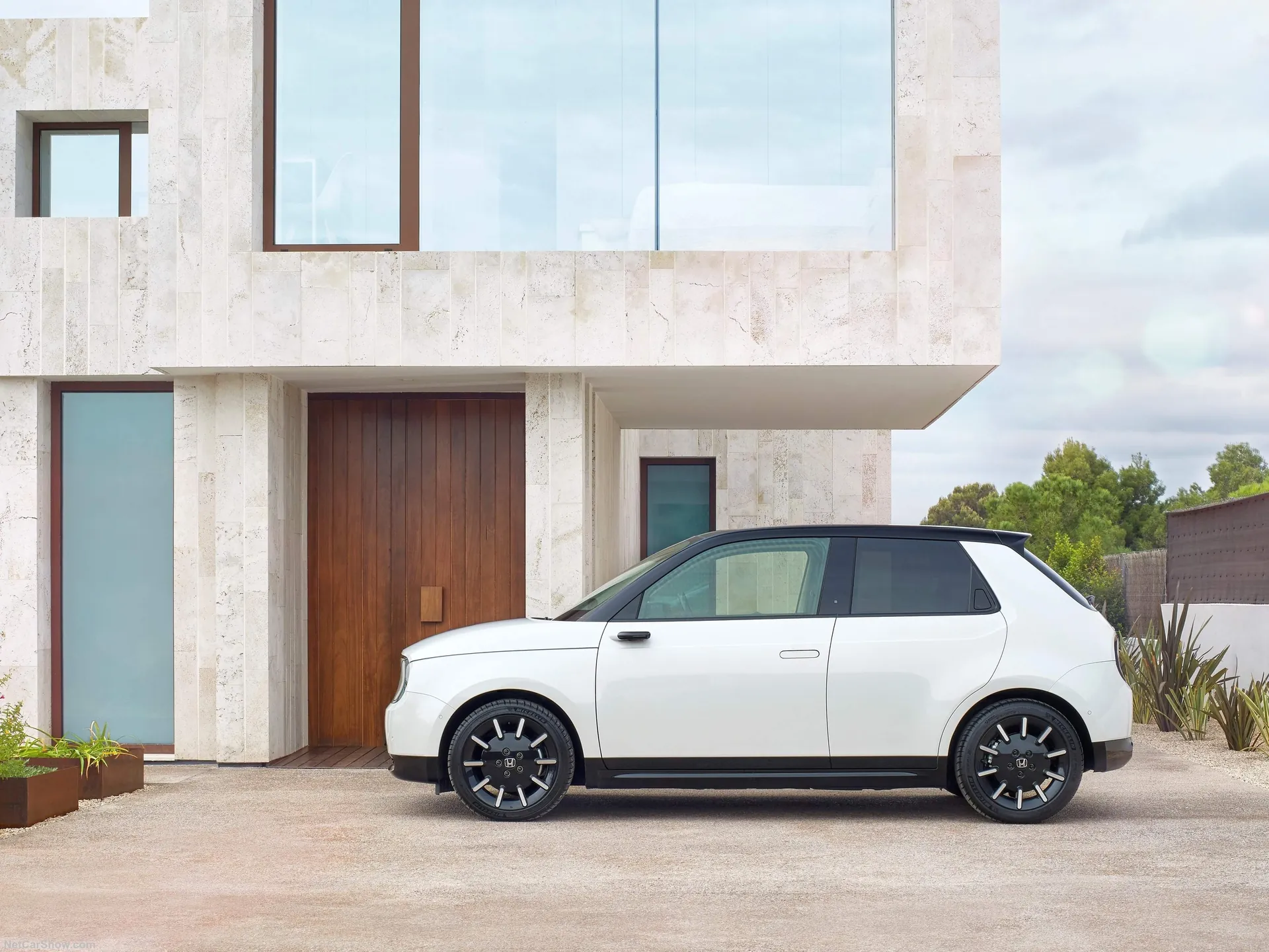 Honda e (2021) – boční profil
