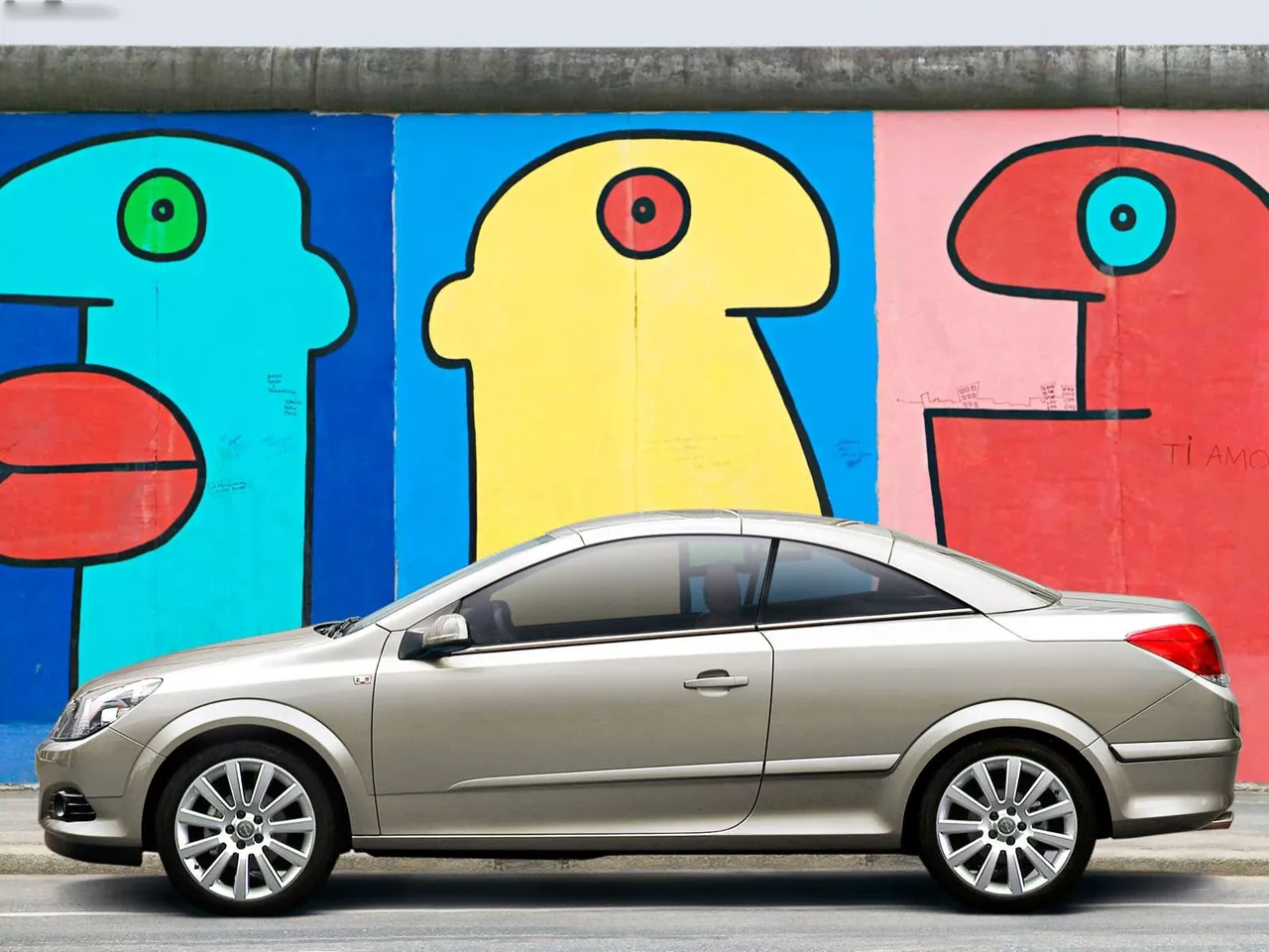 Opel Astra TwinTop (2006) – boční profil