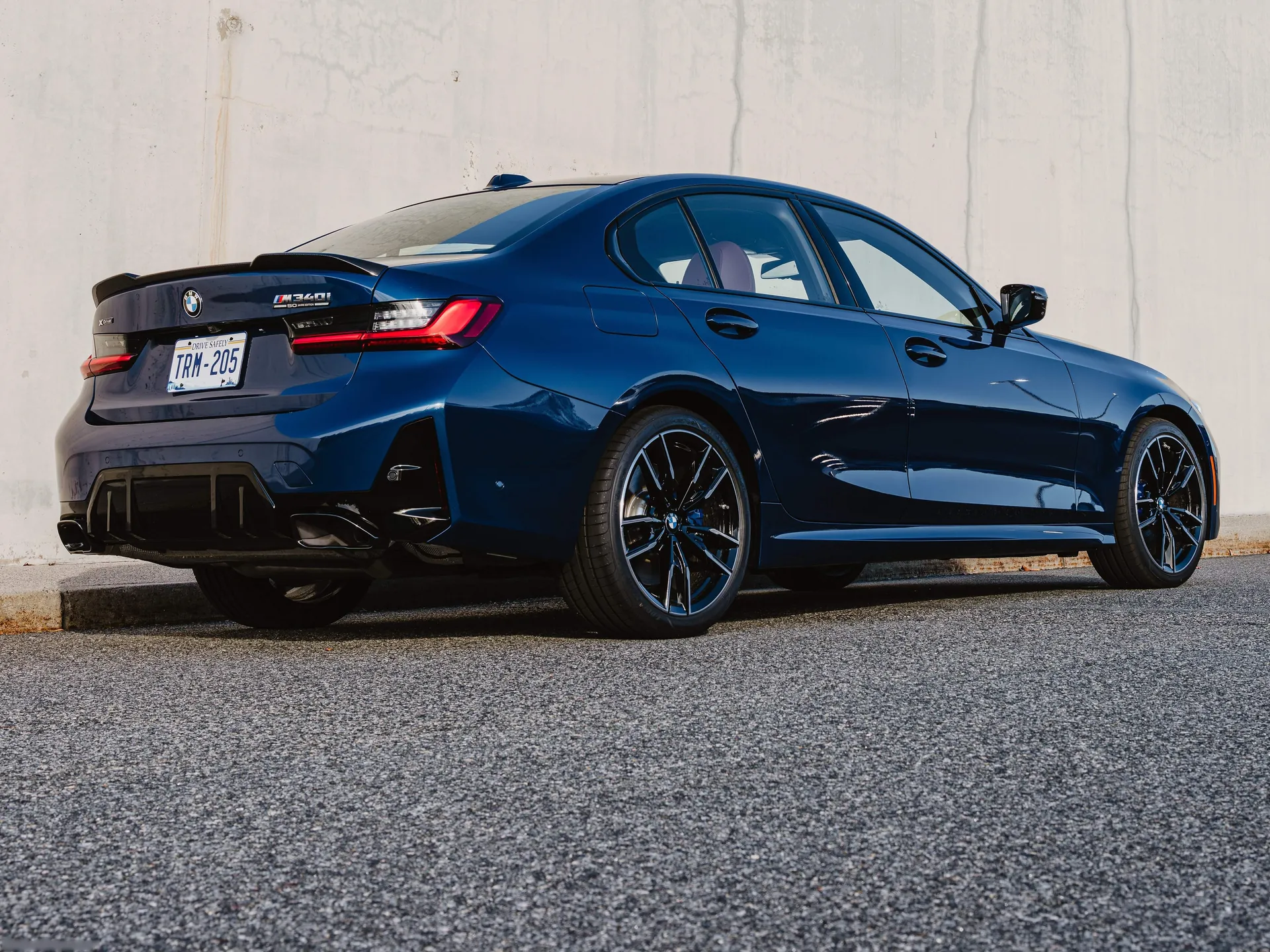 BMW M340i 50 Jahre Edition (2026) – zadní tříčtvrteční pohled