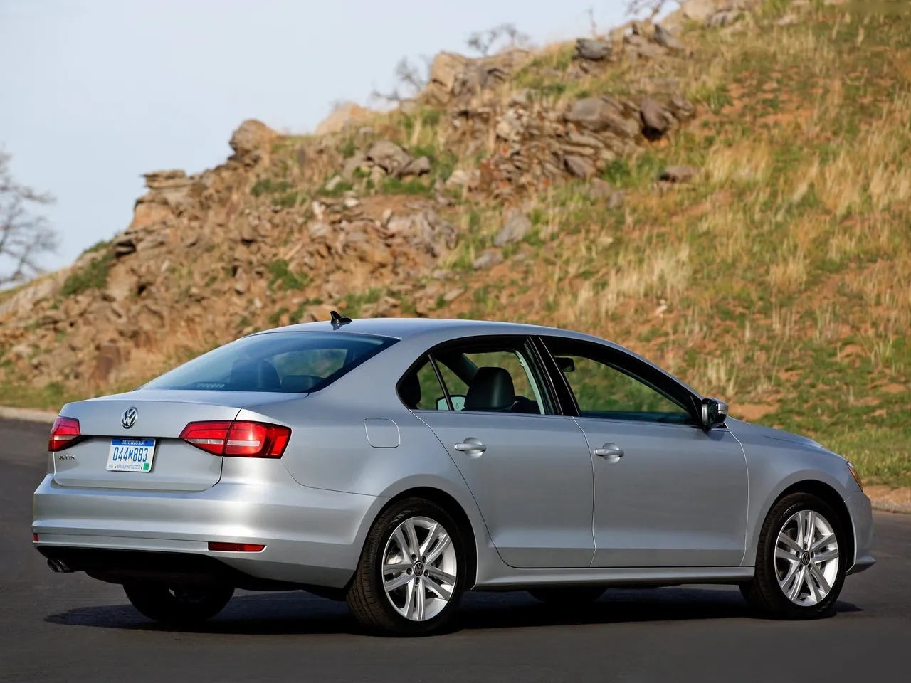 Volkswagen Jetta (2015) - Rear Three-Quarter