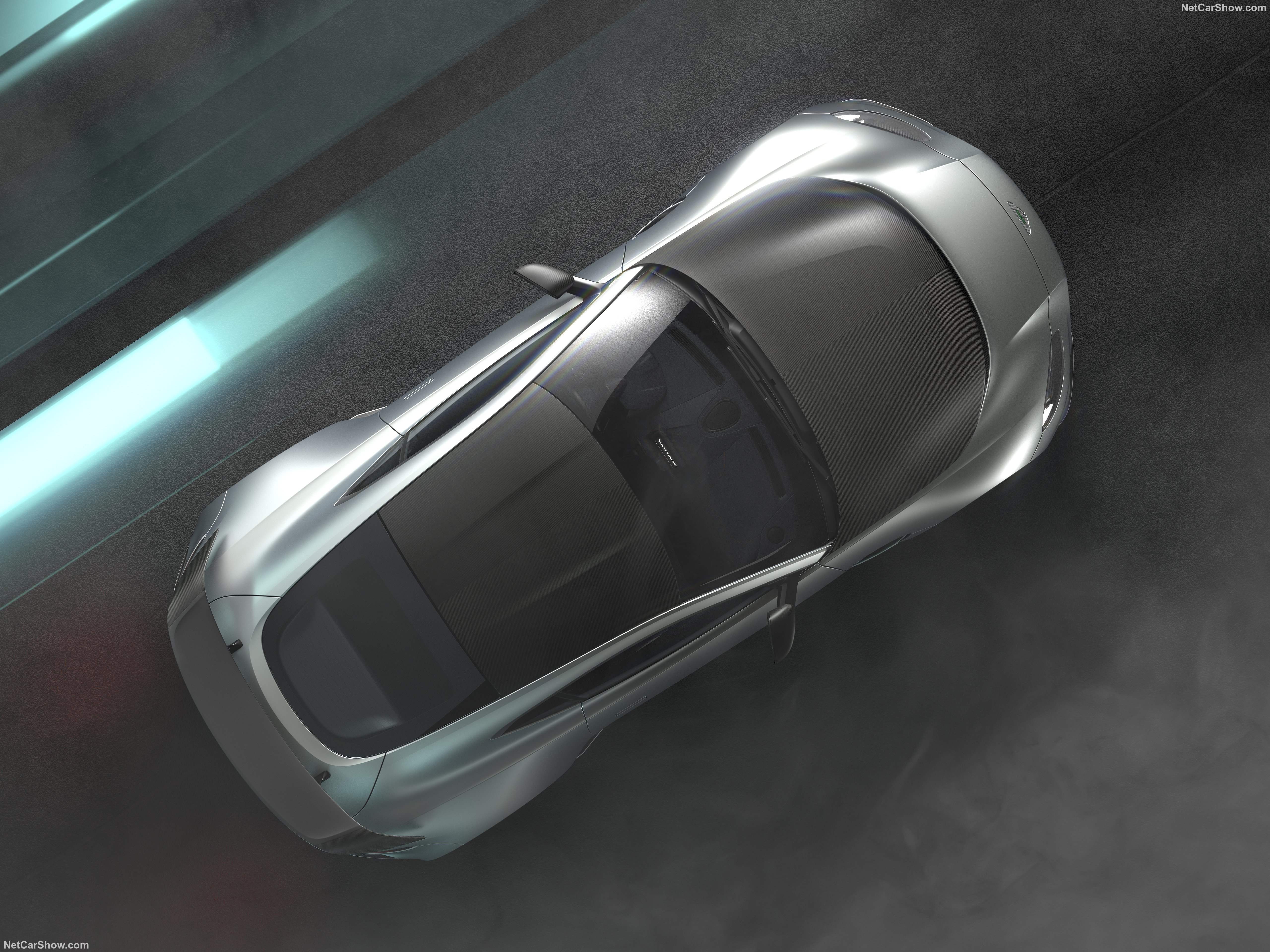 Aston Martin V12 Vantage (2023) – pohled shora