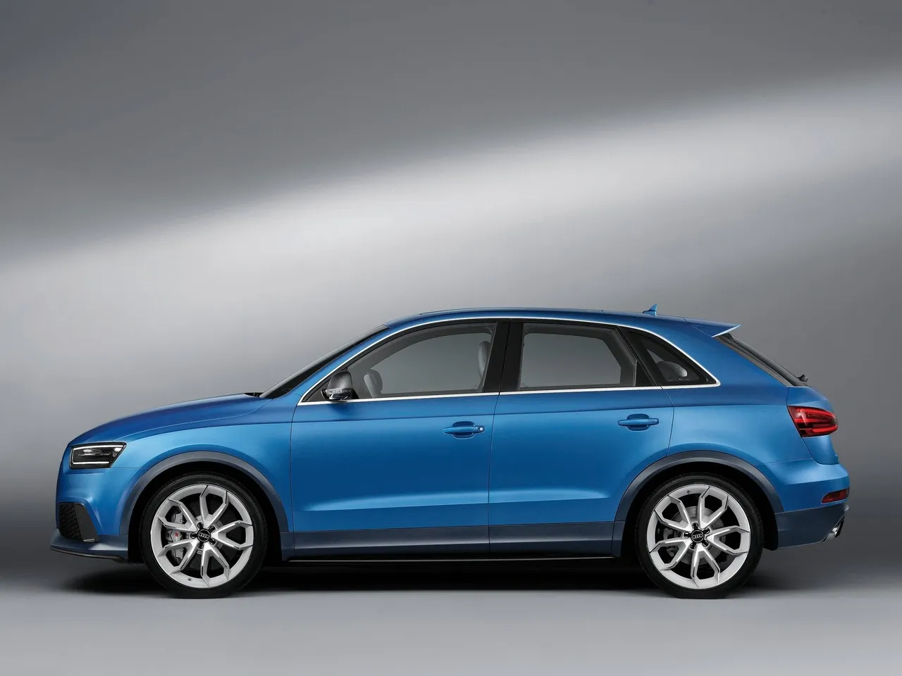 Audi RS Q3 Concept (2012) – boční profil