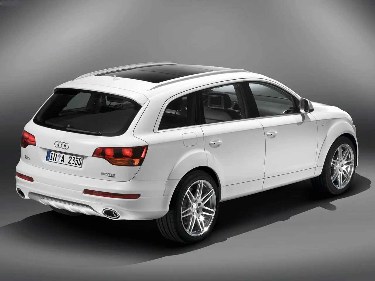 Audi Q7 V12 TDI (2009) – zadní tříčtvrteční pohled
