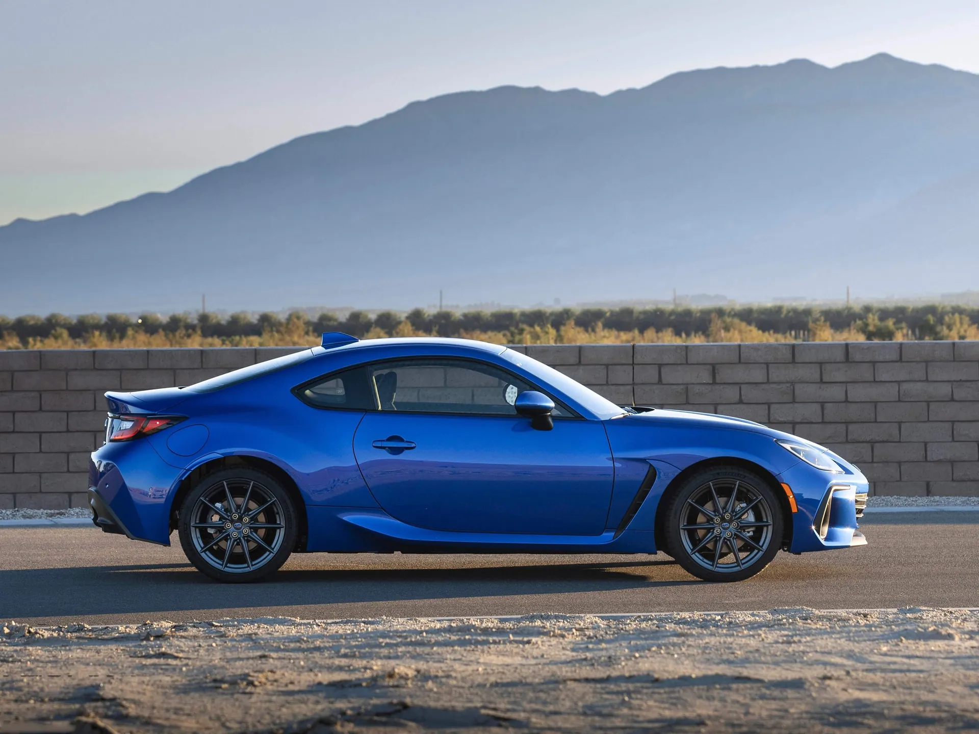 Subaru BRZ (2022) – boční profil