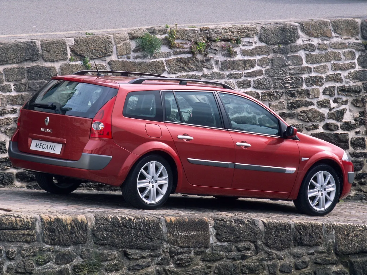 Renault Megane II Estate (2003) – zadní tříčtvrteční pohled