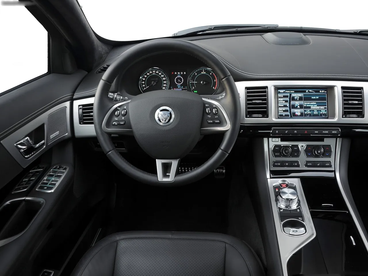 Jaguar XF (2012) – interiér