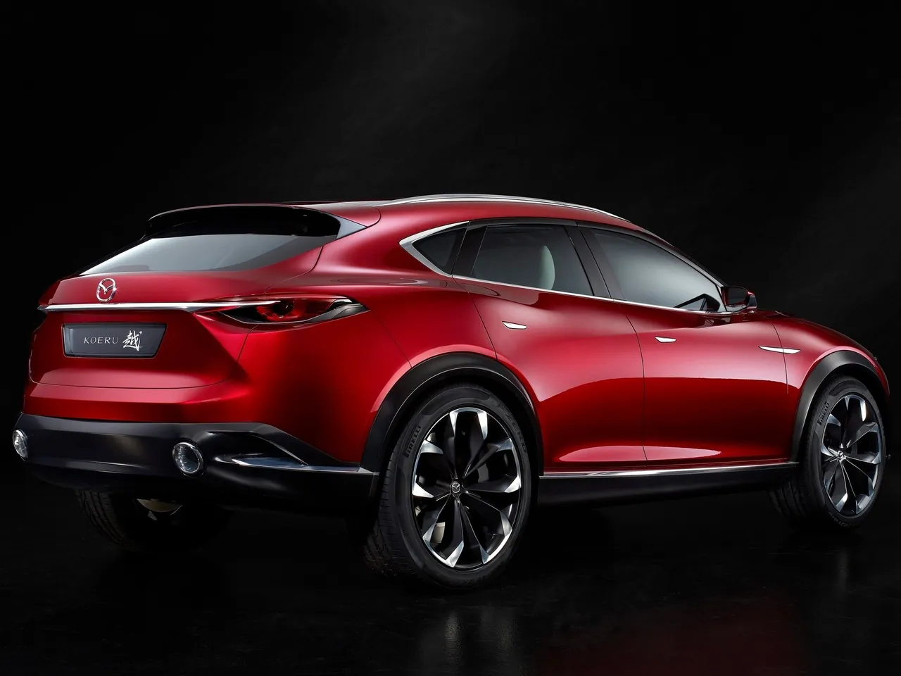 Mazda Koeru Concept (2015) – zadní tříčtvrteční pohled